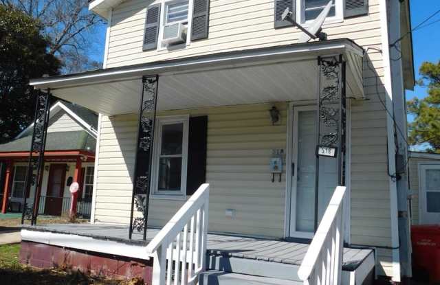 3 bedroom 1 bath heart of Elizabeth City - 518 Edge Street, Elizabeth City, NC 27909 3 bedroom 1 bath heart of Elizabeth City - 518 Edge Street, Elizabeth City, NC 27909