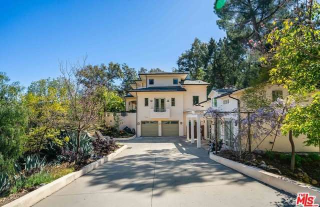 20433 Medley Ln photos photos
