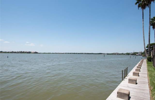 18244 Lakeside Lane Gallery 3