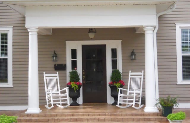 301 W Mountain St - 301 West Mountain Street, Kings Mountain, NC 28086