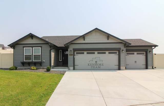 3 Bedroom, 2 Bath Home in Kennewick photos photos