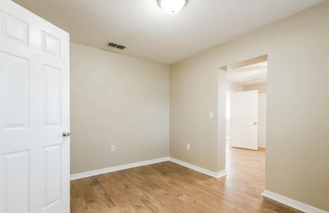 1333 Pleasantview Dr Fl 32703 photos photos