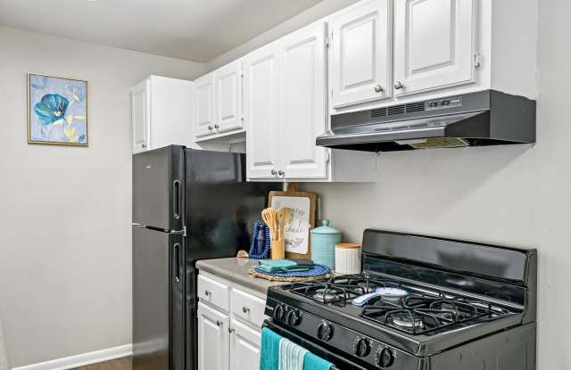 Grand Arbor Reserve Apartment Homes Gallery 2