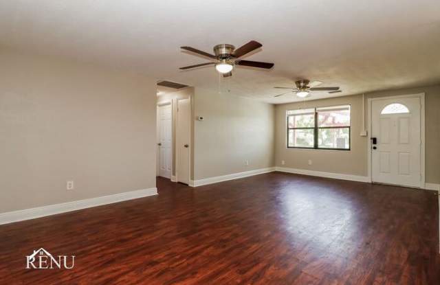 2427 Roselawn Drive Gallery 4