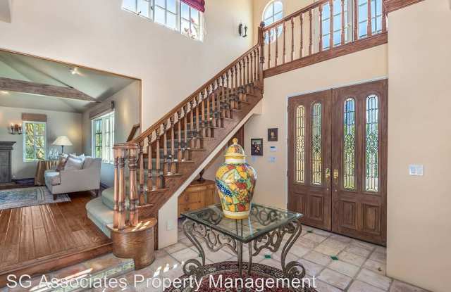 5623 South Rim St. Gallery 4