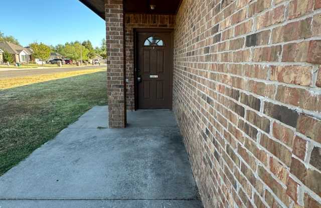 3br 2ba duplex in Newcastle!! Gallery 3