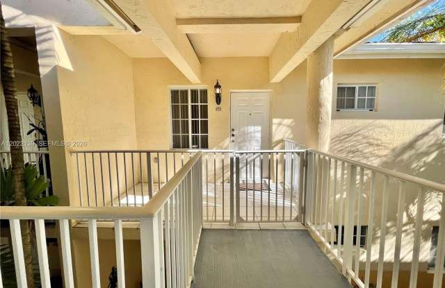 6912 NW 179th St photos photos