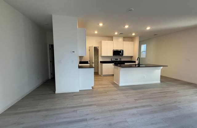 Brand new Southwest 3 bedrooms 2.5 bathrooms photos photos