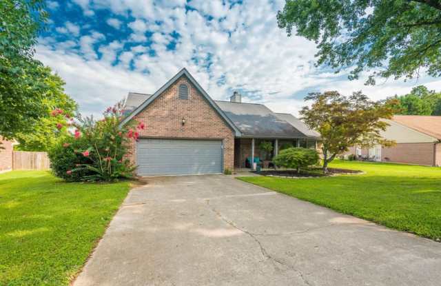 Knoxville 37922 - 3 bedroom, 2 bath home - Contact Susan Niedergeses (865) 300-4722 photos photos