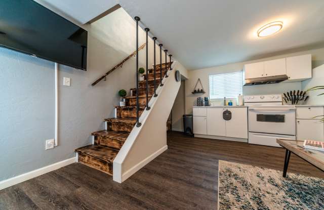 325 North 15th Street - 3 photos photos