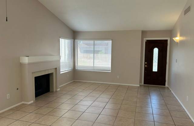 Single Story 3 bedroom home in Eldorado Gallery 3