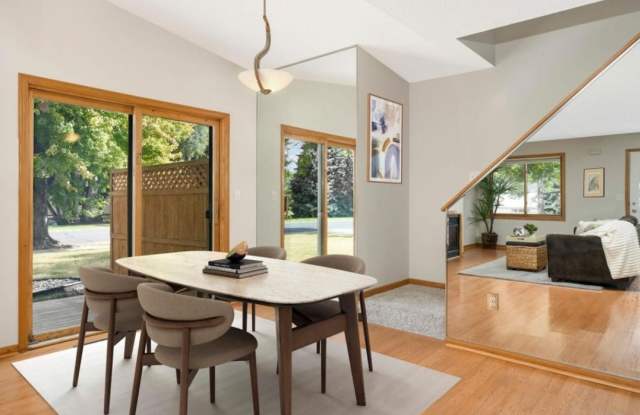 464 Roundhouse St - 464 Roundhouse Street, Shakopee, MN 55379