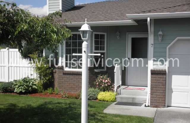 1811 F St SE Apt 7 - 1811 F Street Southeast, Auburn, WA 98002