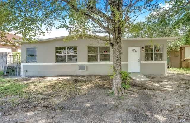 2781 NW 13th Ct photos photos 2781 NW 13th Ct photos photos