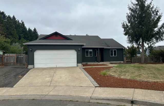 Beautiful 3 bedroom 2 bathroom house with great yard in Creswell! photos photos