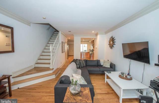 2822 OGDEN Street unit: B photos photos