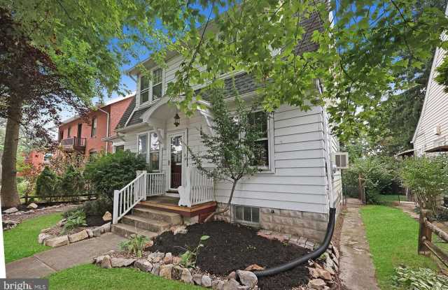 Single family home in Camp Hill Gallery 4