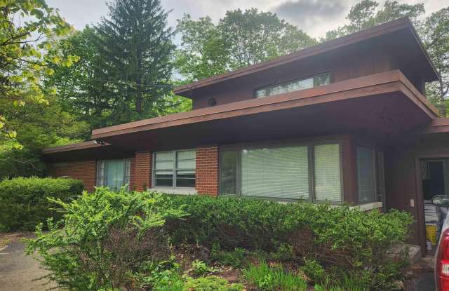 151 W DETWEILLER Drive photos photos