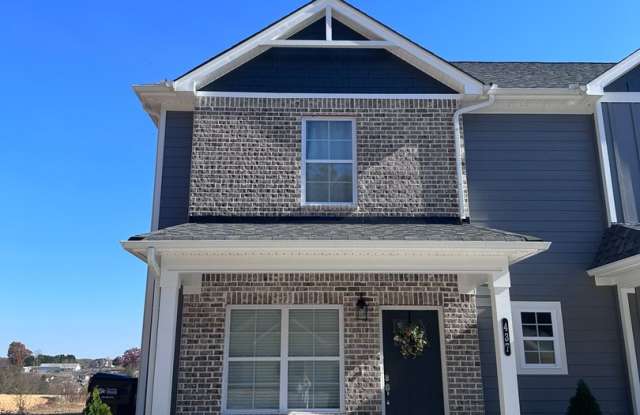 BEAUTIFUL TOWNHOME- SHORT TERM RENTAL Gallery 1