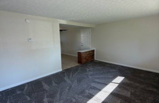 4839 Powell Road Gallery 3