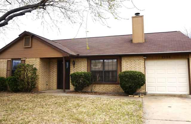 2208 Woodlands Dr photos photos
