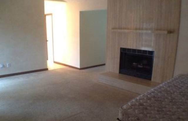 8363 Pepperwood Court Gallery 4