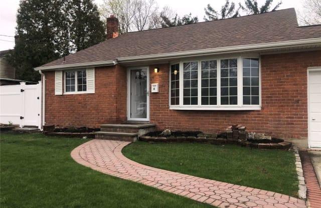 6 Bayley - 6 Bailey Place, Huntington Station, NY 11746