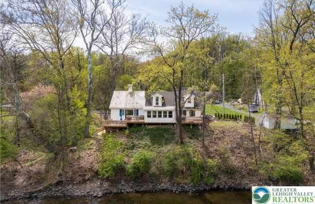 3325 River Road Gallery 3