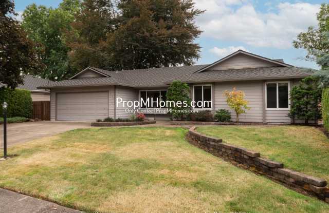 Spacious Three Bedroom Home in Desirable Charbonneau! Gallery 1
