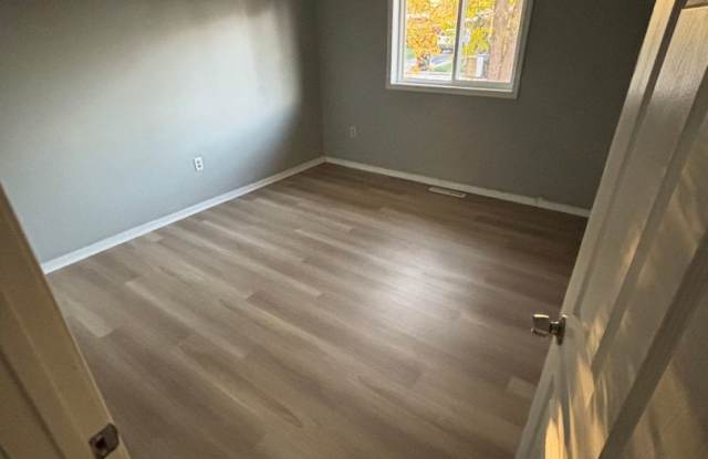 3 bed 1 bath Gallery 1