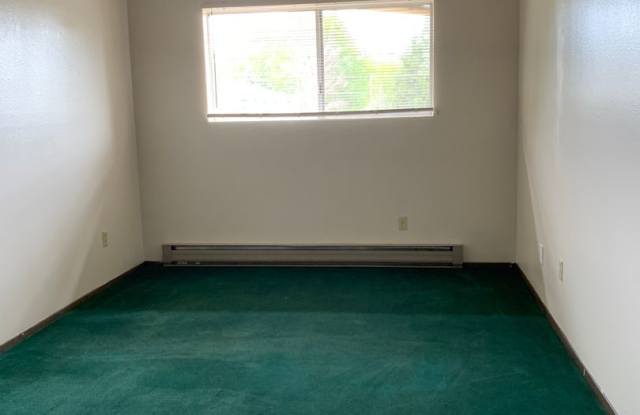 1 bedroom, 1 bathroom upstairs apartment - Cimarron Apartments Gallery 3