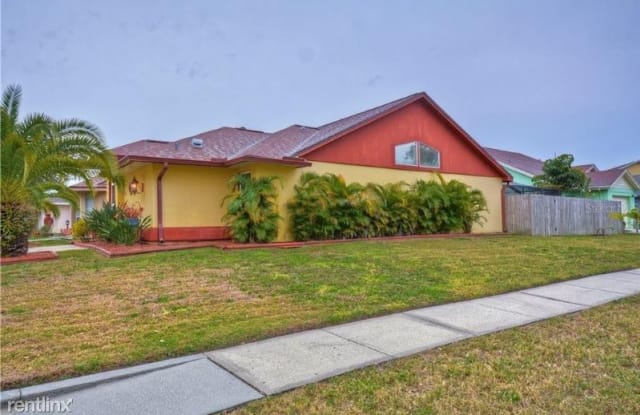 8628 Cottonway Ln - 8628 Cottonway Lane, Town 'n' Country, FL 33635
