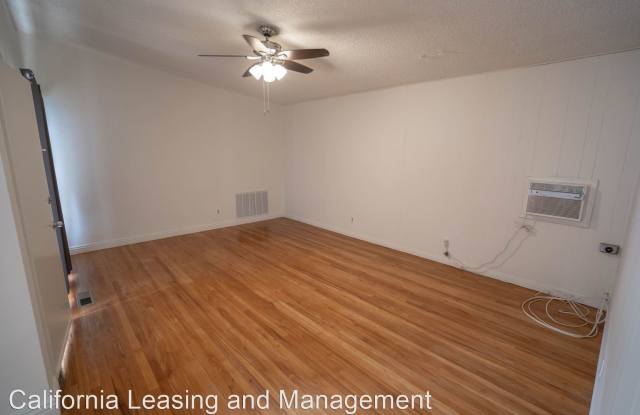 3655 Montrose Avenue Gallery 2