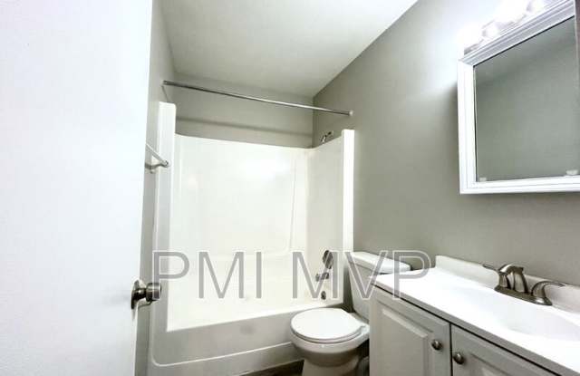 822 Whitethorne Ave photos photos