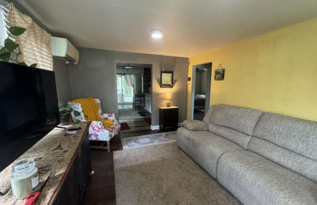 Adorable updated 2 bedroom 1 bath Delanco home. Gallery 3