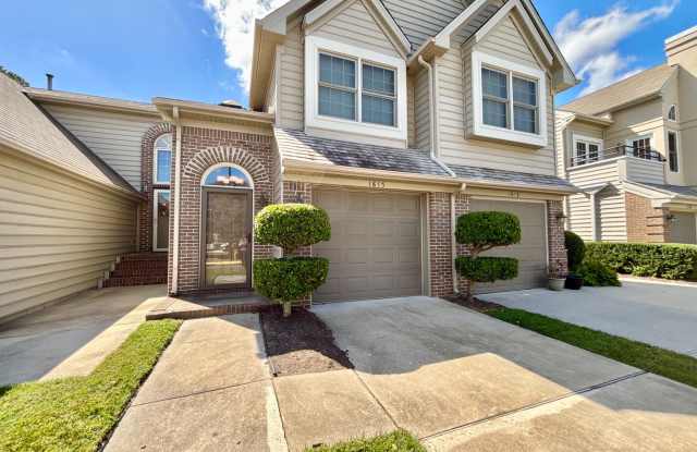 Gorgeous 3-Bedroom Condo in Virginia Beach - 1815 Calash Way, Virginia Beach, VA 23454