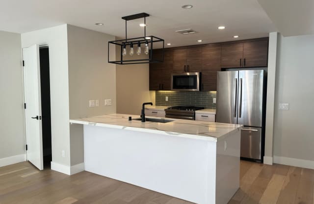 Bayview Townhomes at Point Loma Gallery 3