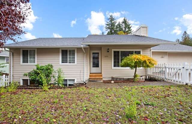 16470 SW Gleneagle Dr - 16470 Southwest Gleneagle Drive, Sherwood, OR 97140