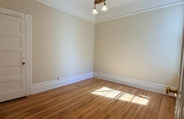 Oak St. III - 1185-87 Gallery 3