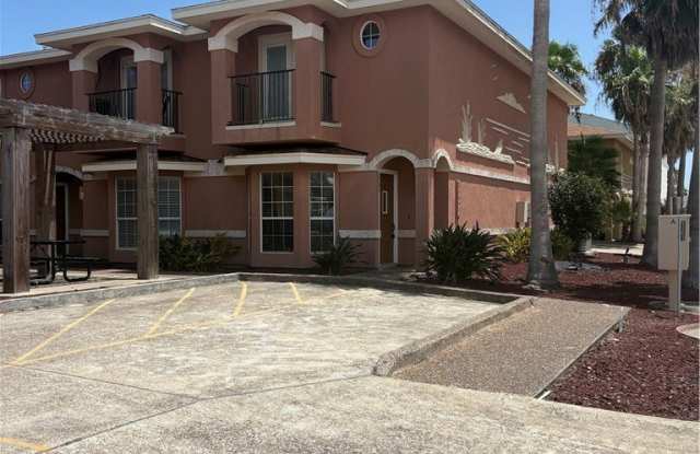 15422 Seamount Cay Court Gallery 1