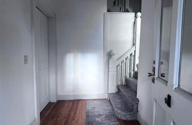 121 Hawthorne Avenue Gallery 4