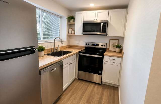 Landmarc I Apartments Gallery 2