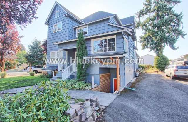 2 Bedrooms, 1 Bathroom Lower Level Apartment in Vancouver photos photos