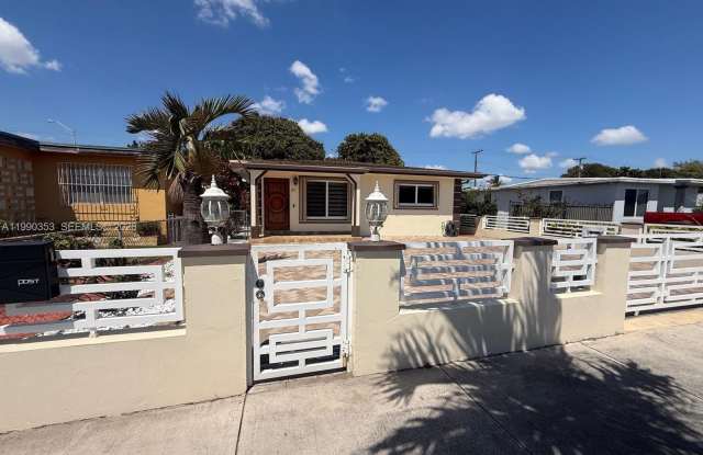 281 W 17th St photos photos