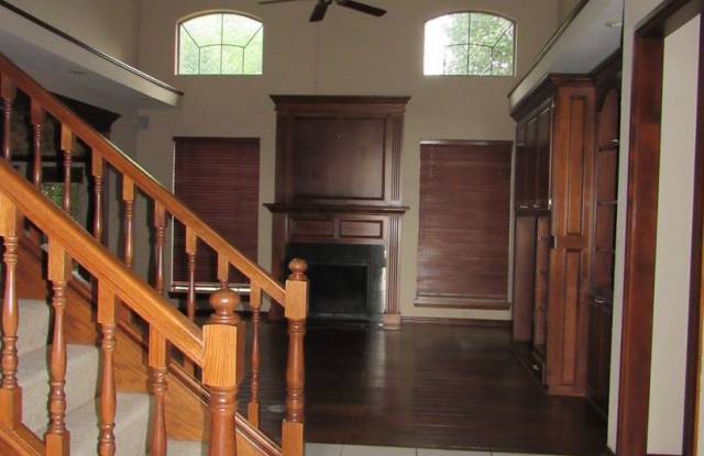 1203 NW Cheswick Pl Gallery 2