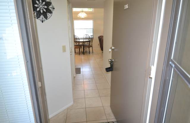 336 Woodlake Wynde Gallery 3