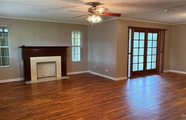 1009 S Missouri Avenue Gallery 4