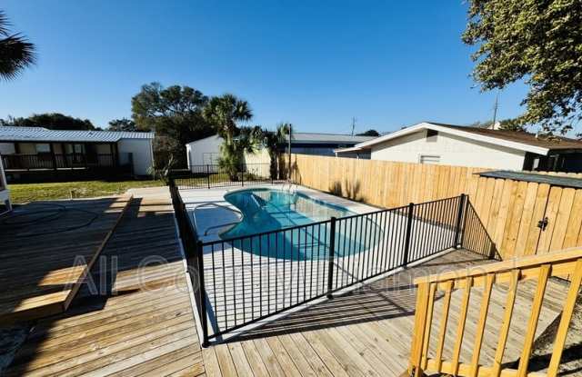 325 Hibiscus Dr - 325 Hibiscus Drive, Laguna Beach, FL 32413