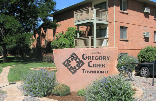 Spacious 2 Bedroom on Arapahoe - 735 Arapahoe Avenue, Boulder, CO 80302 Spacious 2 Bedroom on Arapahoe - 735 Arapahoe Avenue, Boulder, CO 80302