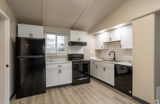 McCook Apartments photos photos